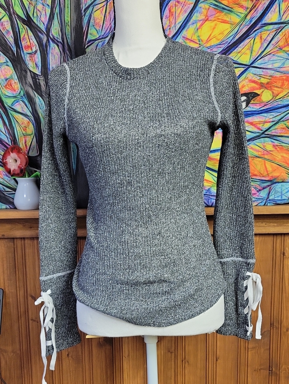 Avon Women's Heather Gray Lace-Up Sleeve Knit Top Small